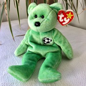 🌿 Kicks Beanie Baby